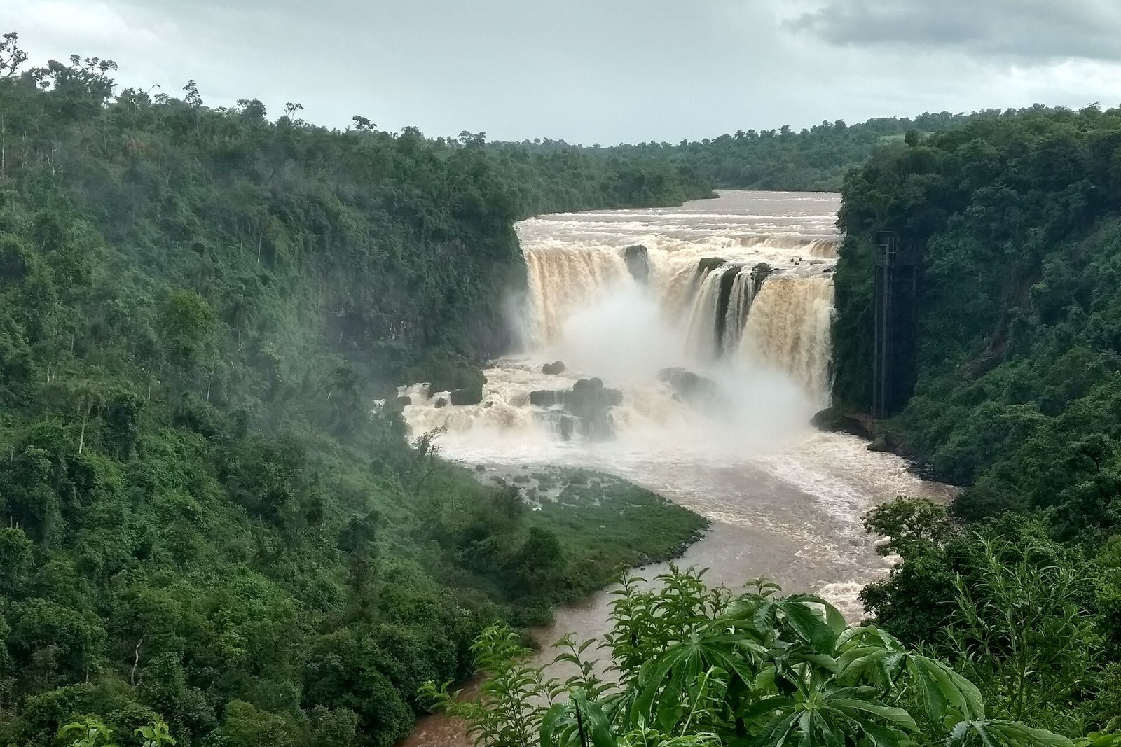 Saltos del Monday